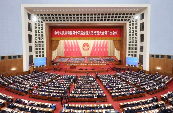 政府工作报告极简版来了！只有700字